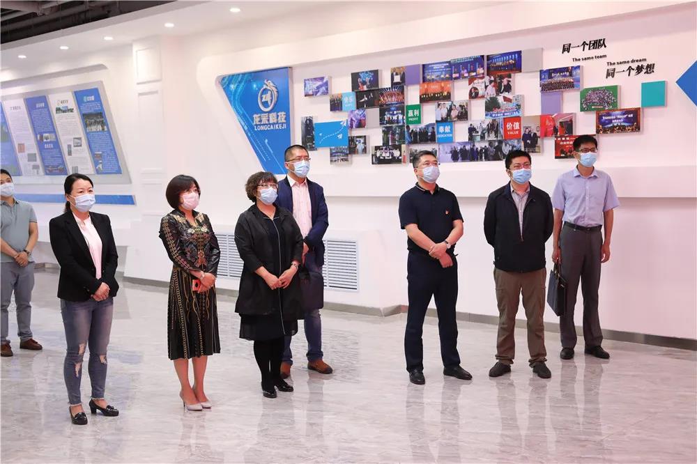 ed_1636940784261371.jpg 93.jpg